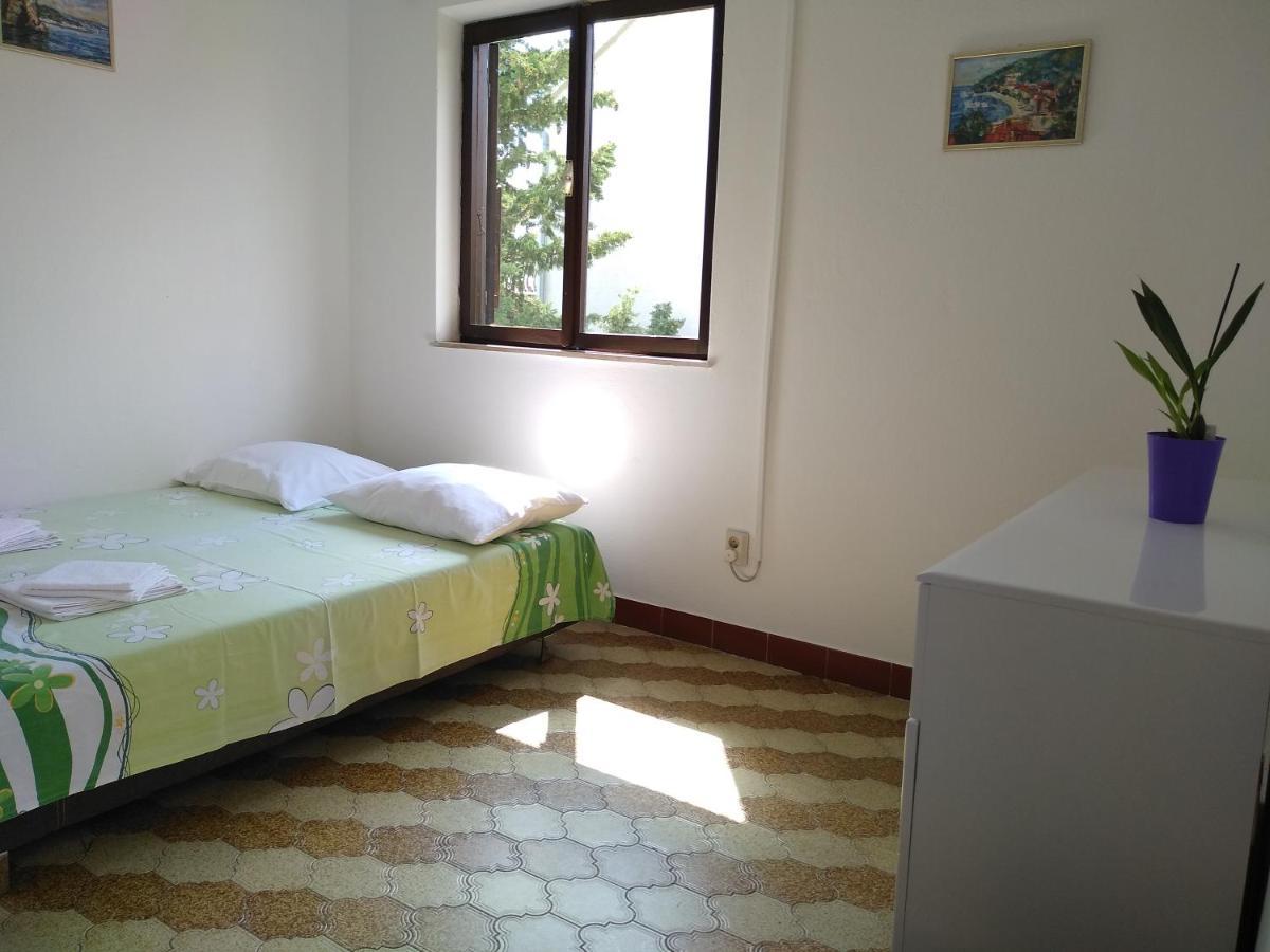 Apartments Vrsalovic Bol Extérieur photo