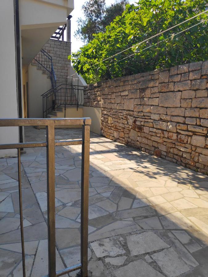 Apartments Vrsalovic Bol Extérieur photo