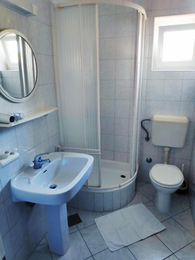 Apartments Vrsalovic Bol Extérieur photo