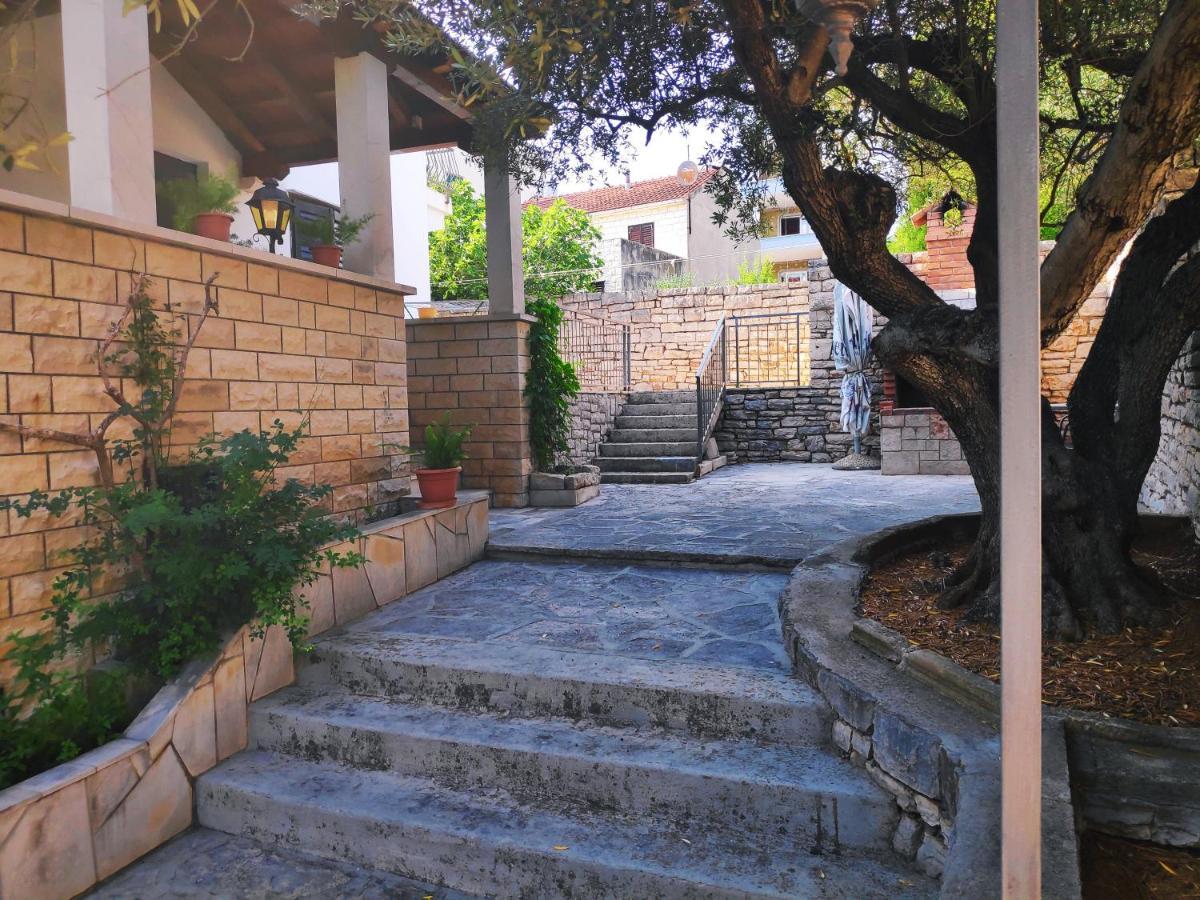 Apartments Vrsalovic Bol Extérieur photo