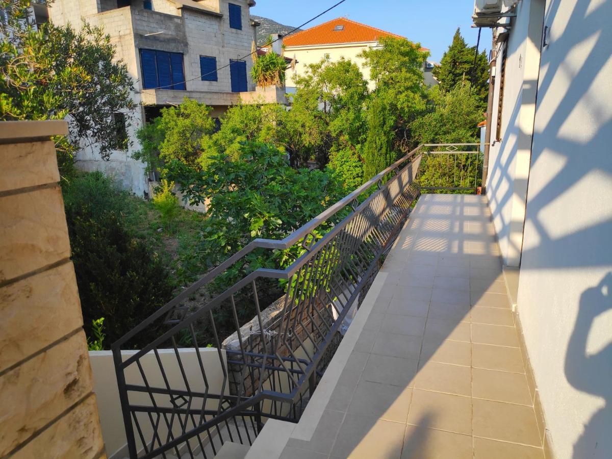 Apartments Vrsalovic Bol Extérieur photo